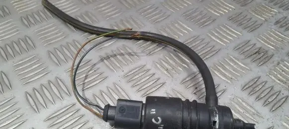 Mercedes-Benz C W202 Windscreen/windshield washer pump