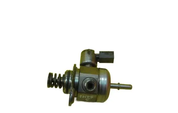 BMW 1 F20 F21 Mechanical fuel pump 7607159