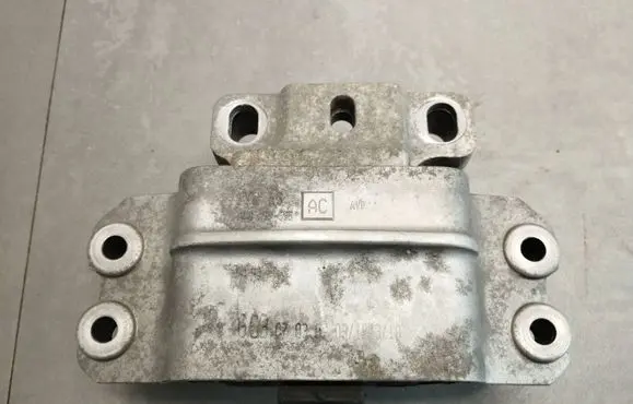 Volkswagen Scirocco Engine mount bracket 1K0199555AC