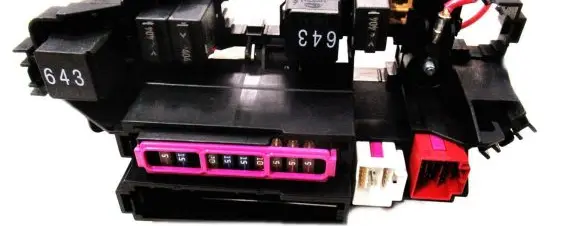 Audi A4 S4 B8 8K Fuse box set