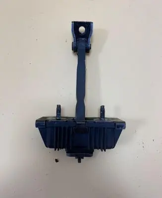 Toyota Avensis T220 Rear door check strap stopper