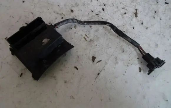 Fiat Croma Coolant fan relay 1379151