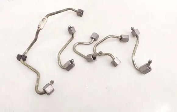 Mini One - Cooper F56 F55 Fuel injector supply line/pipe 