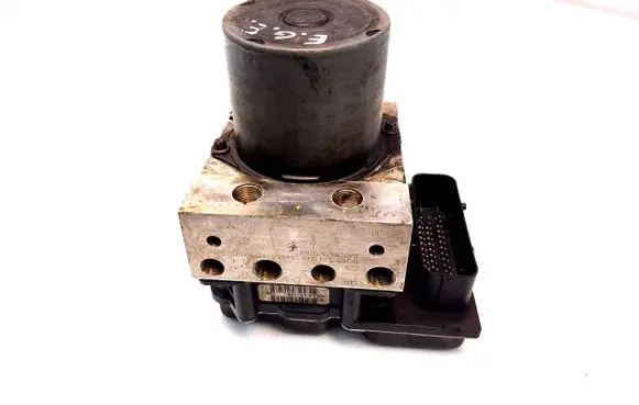 BMW 5 E60 E61 ABS Pump 6768614 6768616