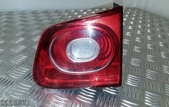 Volkswagen Tiguan Tailgate rear/tail lights 5N0945094C
