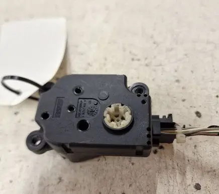 Jaguar XF X250 Air flap motor/actuator MF1139300681