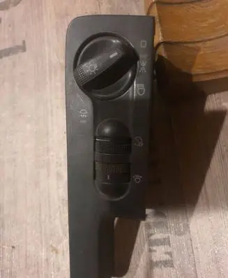 Volkswagen PASSAT B4 Light switch 3A1941531E 04051304