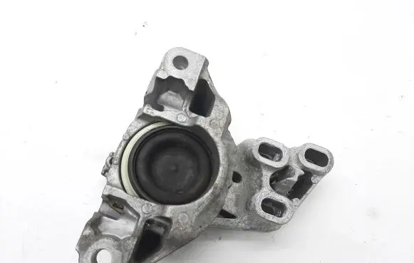 Mercedes-Benz A W176 Engine mount bracket A2462400217