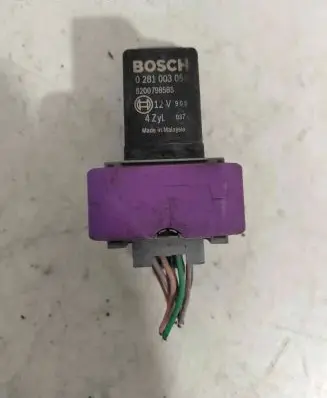 Renault Trafic III (X82) Glow plug pre-heat relay 8200798585 0281003050