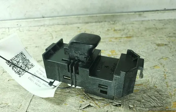 Lexus IS 200-300 Electric window control switch