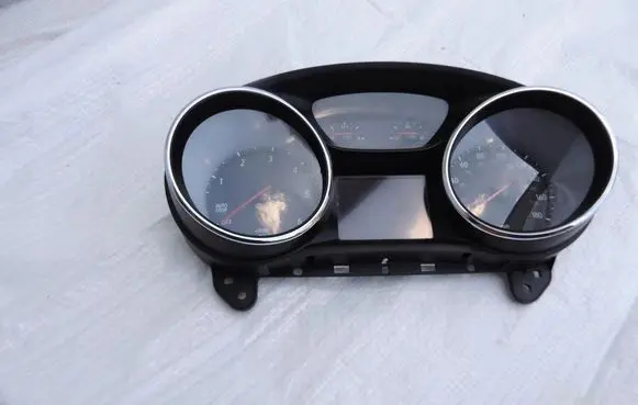 Opel Insignia B Speedometer (instrument cluster) 39187103
