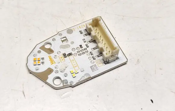 BMW X1 F48 F49 LED ballast control module 9477822 B114297D