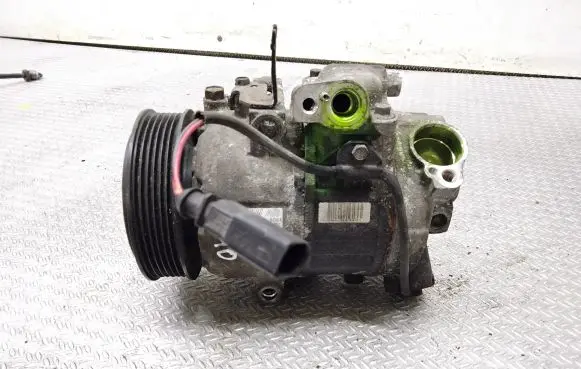 Volkswagen Polo IV 9N3 Air conditioning (A/C) compressor (pump) 6Q0820808A