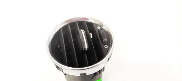 Peugeot 308 Dash center air vent grill 9658515377 Y05190V