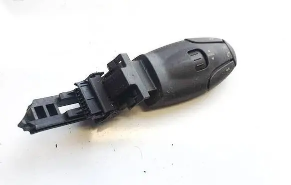 Multifunctional control switch/knob