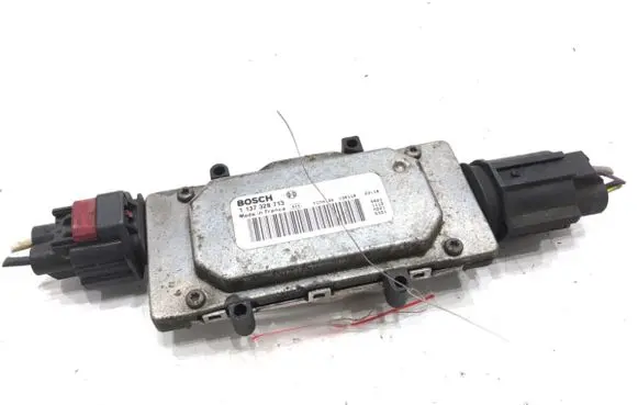 Volvo V40 Fan control module 1137328713