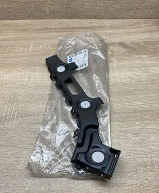 Opel Zafira B Rear bumper mounting bracket 13125036 13125036LH