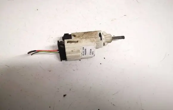 Audi A4 S4 B7 8E 8H Brake pedal sensor switch 8e0927189b