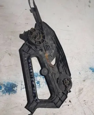 Skoda Octavia Mk2 (1Z) Headlight/headlamp mounting bracket