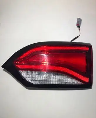 Chrysler Pacifica Tailgate rear/tail lights 68228952AE P68228952AE