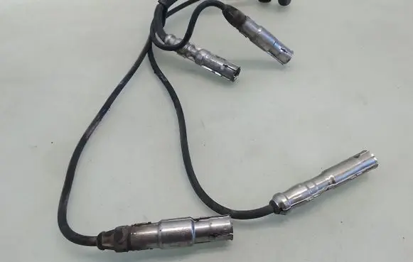 Volkswagen New Beetle Plug wire 