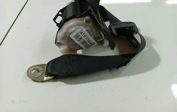 Toyota Corolla E120 E130 Rear seatbelt 