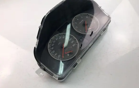 Volvo V50 Speedometer (instrument cluster) 30786343