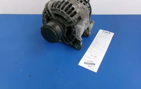Volkswagen Golf IV Generator/alternator 028903028E