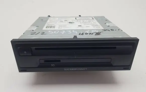 Seat Leon (5F) Radio/CD/DVD/GPS head unit 5F0035842A SEZAZ2U0776730 1800301697