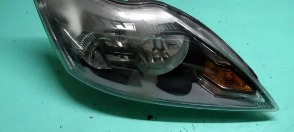 Ford Focus Headlight/headlamp 8M5113W029DF