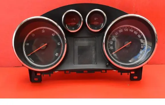 Opel Astra J Speedometer (instrument cluster) 13355355