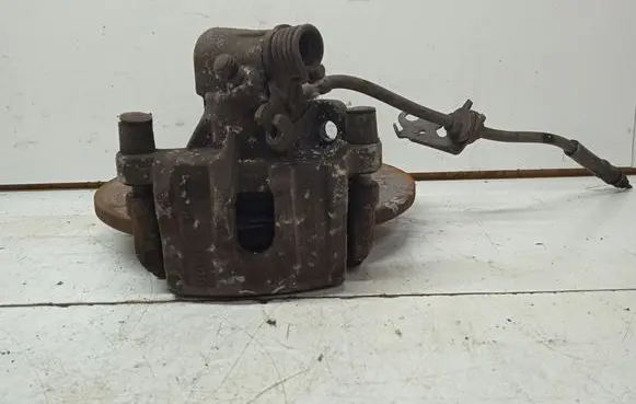 Volvo V40 Rear brake caliper 31341230