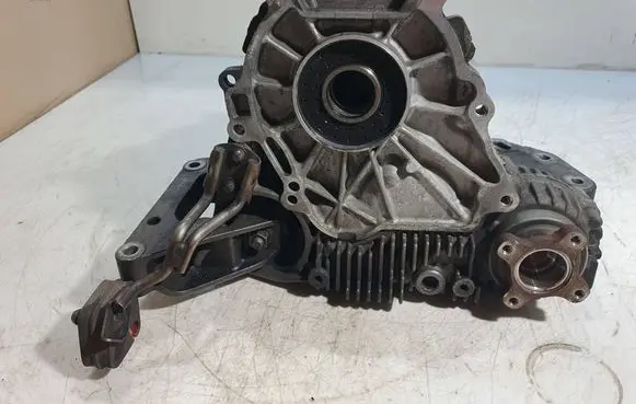 BMW 3 E90 E91 Gearbox transfer box case 7548666
