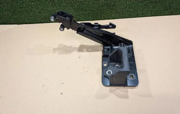 Renault Master III Sliding door upper roller guide/hinge 8200660914 824460001R 8200660914D