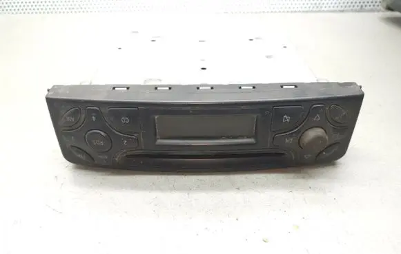 Mercedes-Benz C W203 Radio/CD/DVD/GPS head unit A2038202286
