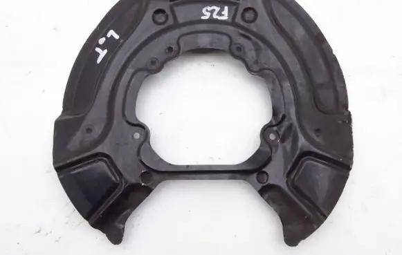 BMW X3 F25 Rear brake disc plate dust cover 6787533