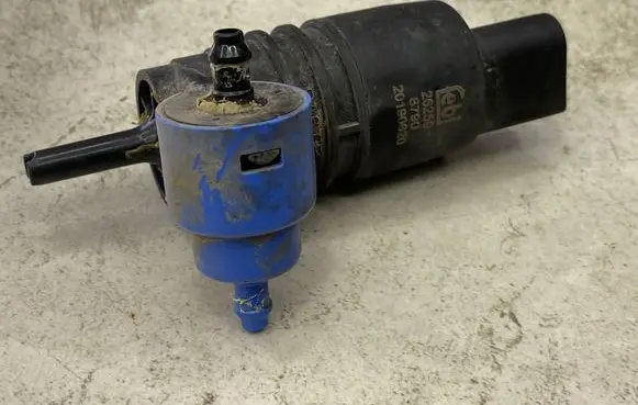 Audi A4 S4 B6 8E 8H Windscreen/windshield washer pump 26259 20190620 8790