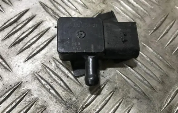 BMW 3 F30 F35 F31 Air pressure sensor 780515201 7805152-01