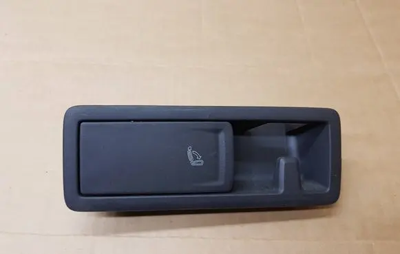 Volkswagen Golf VII Seat back rest control lever/handle 5G0885671