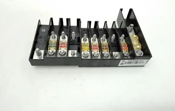 Volkswagen Transporter - Caravelle T5 Fuse module 7H6970187FD
