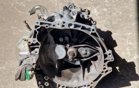 Citroen DS3 Manual 5 speed gearbox 9680886610