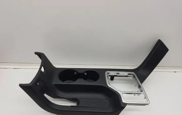 KIA Sportage Center console 84651F1MA0 201808 84651