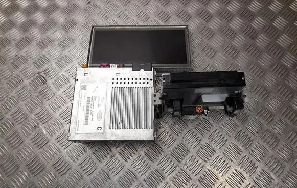 Jaguar F-Pace Radio/CD/DVD/GPS head unit GX6319C299AC