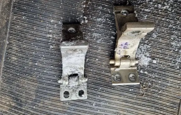 Audi 80 90 B3 Front door upper hinge AFK0