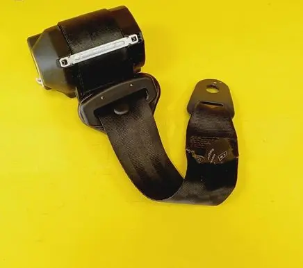 Nissan Micra Rear seatbelt 33048809