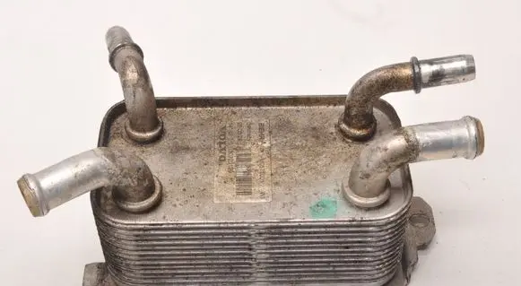 Volvo C70 Engine oil radiator 30723129
