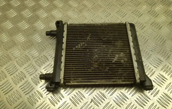 BMW 2 F46 Coolant radiator 7634565