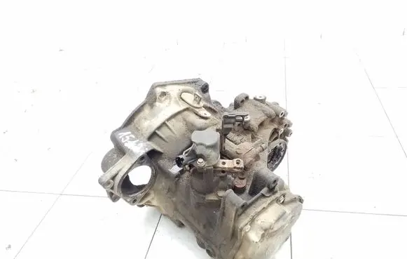 Volkswagen PASSAT B4 Manual 5 speed gearbox CTN