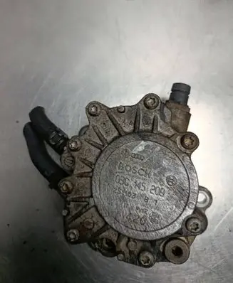 Audi A4 S4 B8 8K Vacuum pump 03G145209