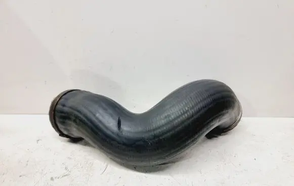 Volvo S60 Intercooler hose/pipe 31370209